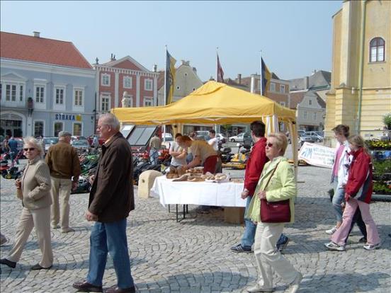 Frühshoppen am Retzer Hauptplatz